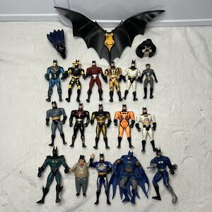 Vintage 90s Kenner Batman/DC Action Figure Hero & Accessories Lot Penguin